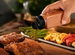 Gewürzglas-System für BBQ-Rub und Gewürzmischungen Anwendungsszene für Würzverpackungen