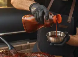 Flaschensets für BBQ-Sauce Anwendungsszene für Würzverpackungen