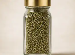 Gewürzgläser mit Metalldeckel Frontansicht für gewerbliche Verpackungsprojekte