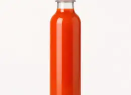 Woozy-Flaschen für Chilisauce Frontansicht für gewerbliche Verpackungsprojekte