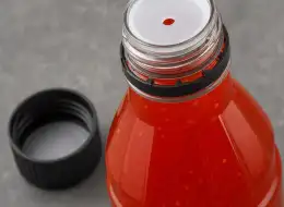 Pfeffersauce-Flaschen Deckel- und Dichtungsdetail