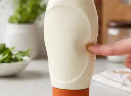 Soft-Touch-Quetschflaschen für Würzsaucen Material- und Herstellungsdetail