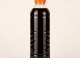 Sojasaucenflaschen mit Originalitätsverschluss Frontansicht für gewerbliche Verpackungsprojekte