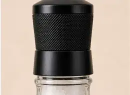 Konische Salzmühle aus Glas 350 ml Deckel- und Dichtungsdetail
